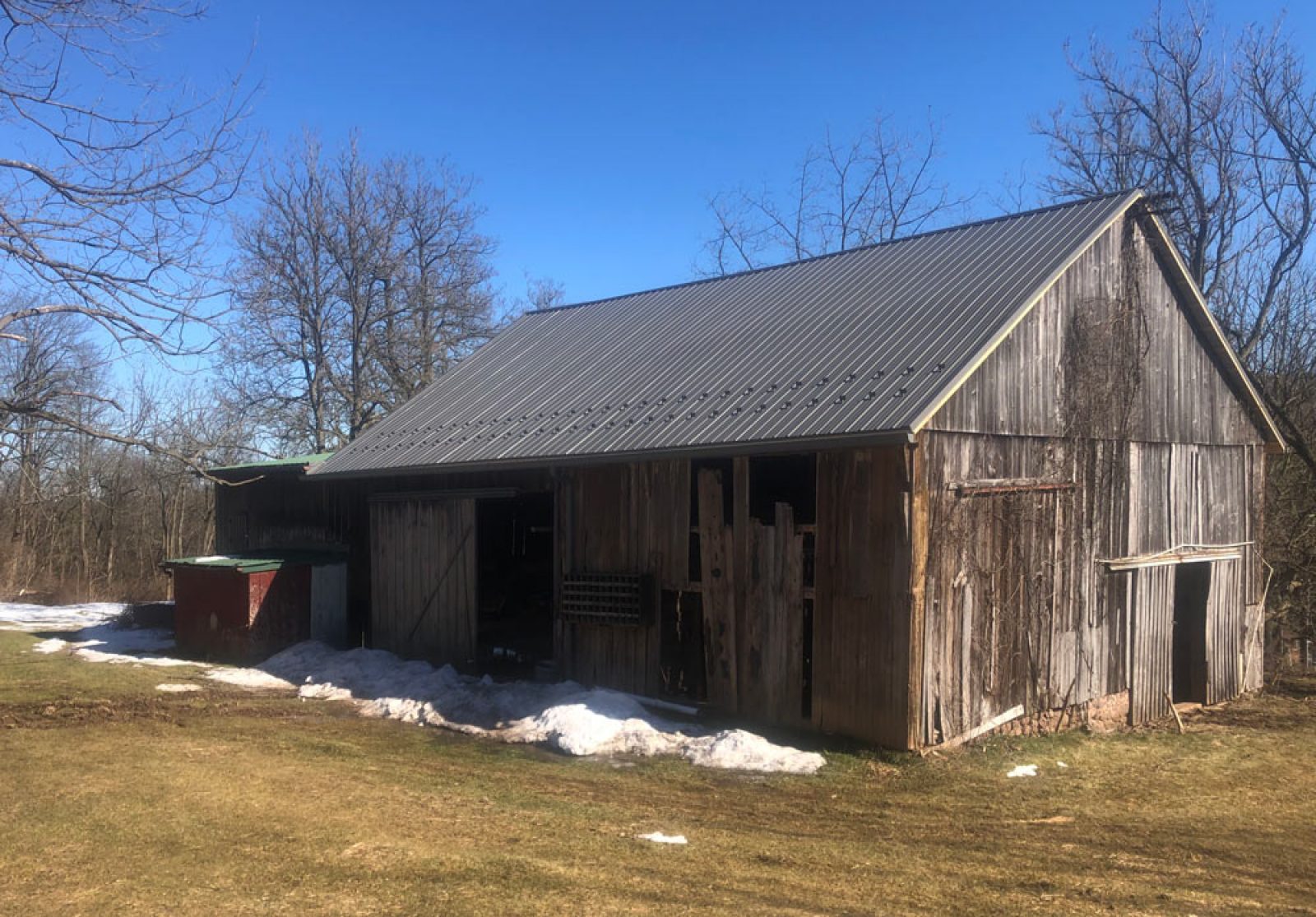 New Charcoal colored Metal Roofing Job on an old barn in Elverson, PA